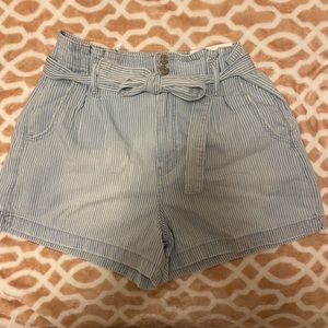 AE high wasted mom short